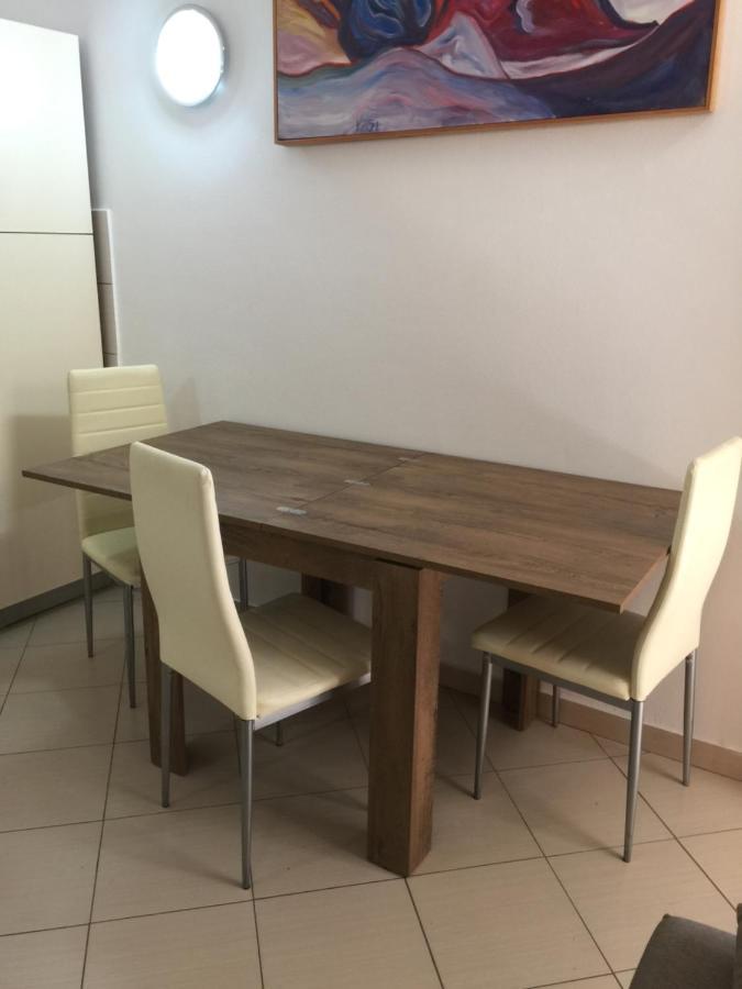Apartma Izola Buitenkant foto